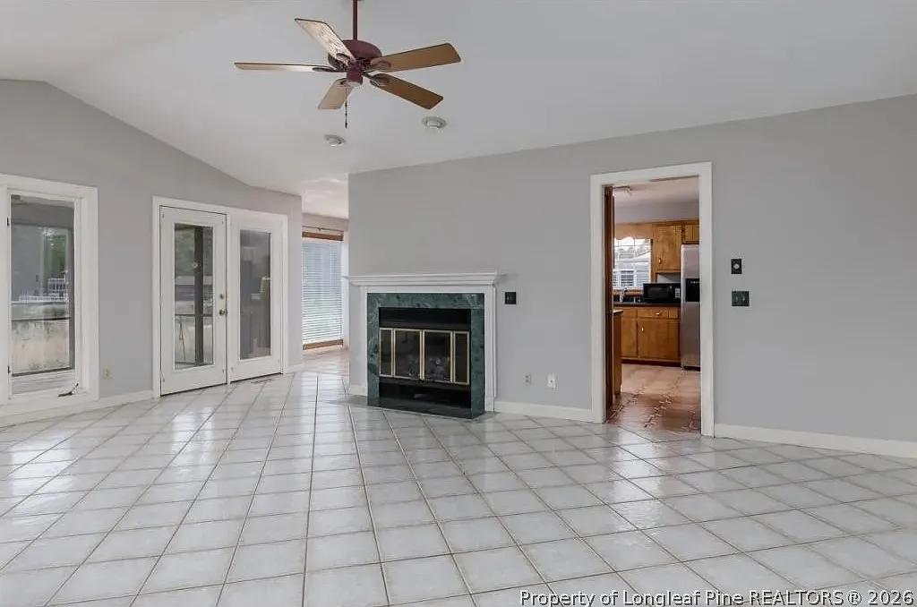 3 bed, 2.0 bath, 1532 sqft, $2,200 — Photo 4