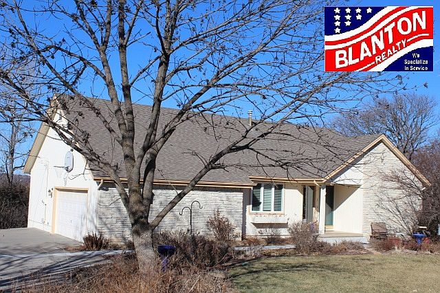 1st image of 112 Oakwood Cir