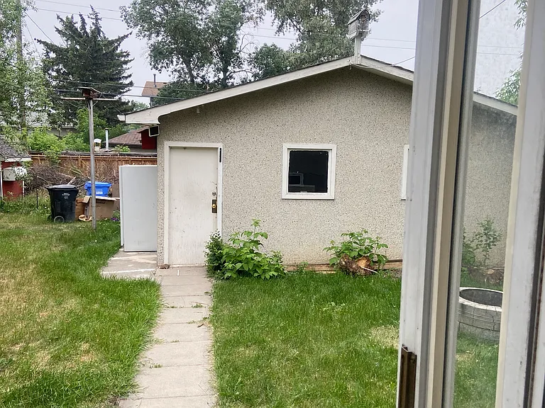 1334 35th St SE — Photo 1