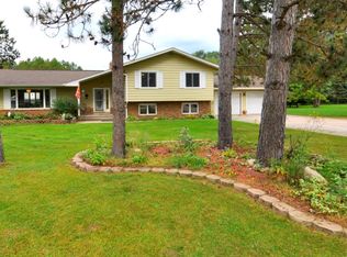 17717 Riverwood Dr, Little Falls, MN 56345