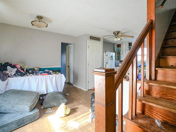 3rd image of 355 N Washington St