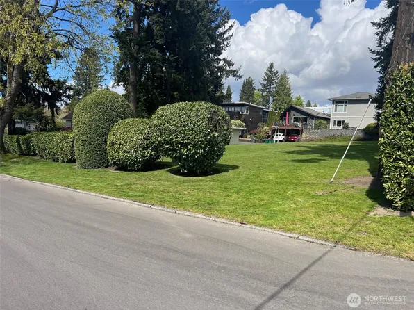 1105 6th Street W, Kirkland, WA 98033