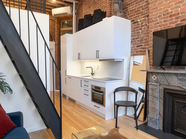 138 West 10th Street image 1 of 12