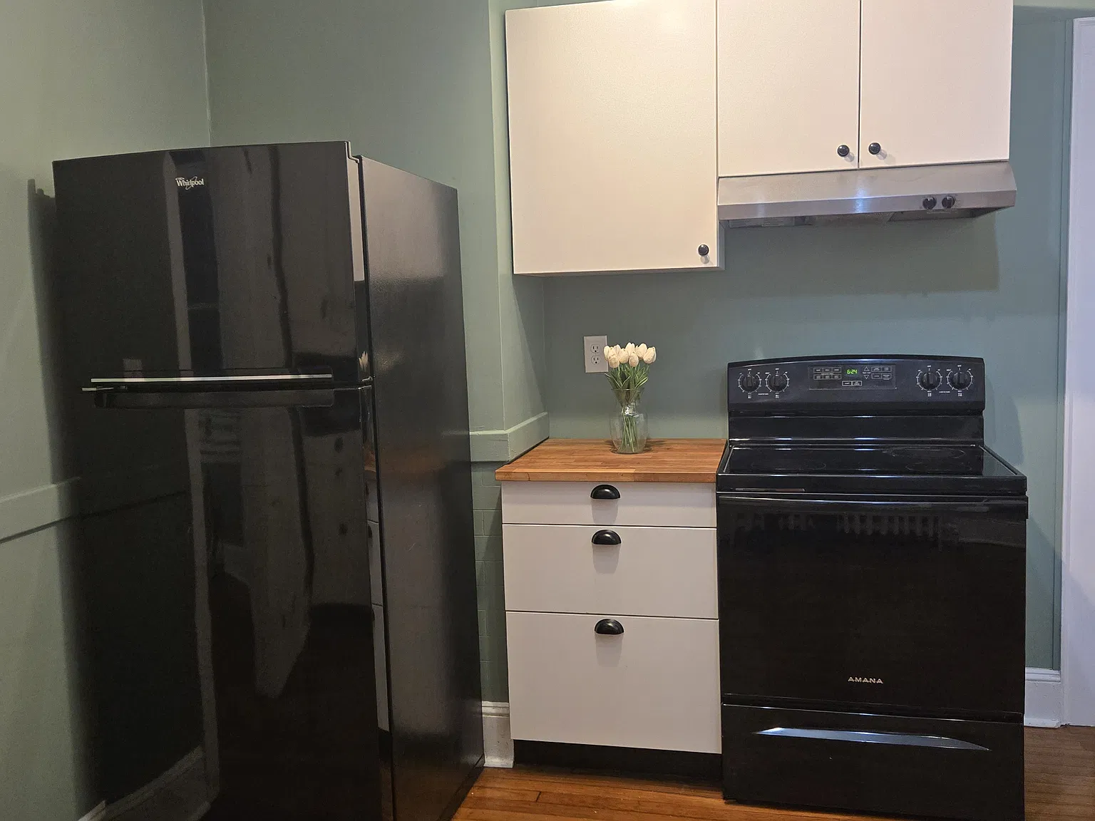 3 bed, 1564 sqft, $1,975 — Photo 4