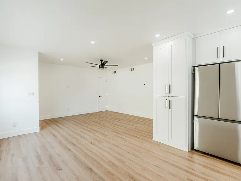 5919 Woodruff Ave #2-3-4 — Photo 7