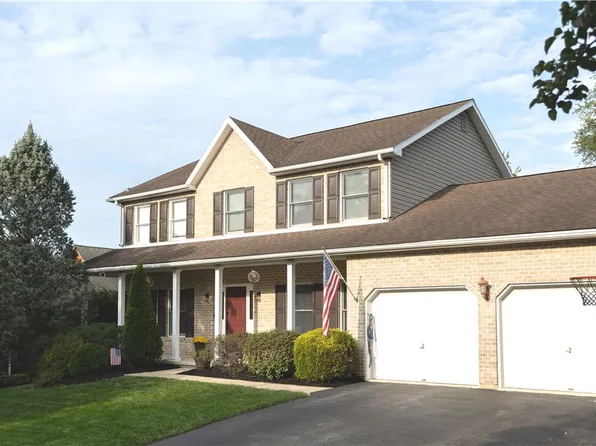 5 Midland Dr, Easton, PA 18045