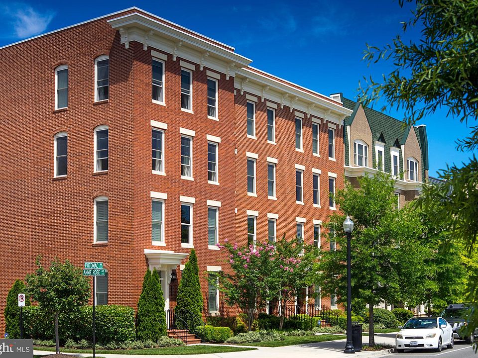 1st image of 2306 Potomac Ave #302