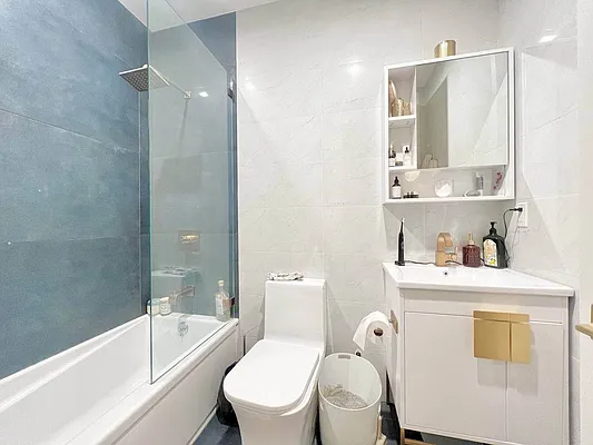 Rented by Doorway NYC, LLC | media 23