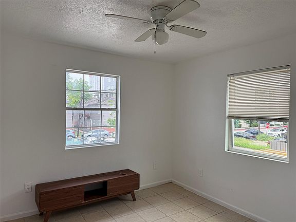 3rd image of 3619 Rosalie St #3