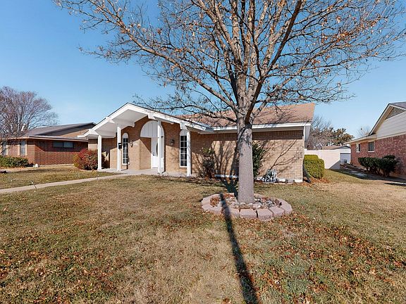 4th image of 3401 Hillsdale Ln