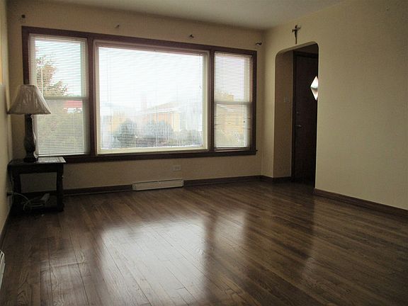 2nd image of 2924 N Nora Ave