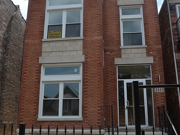 2nd image of 2431 W Polk St Unit 2