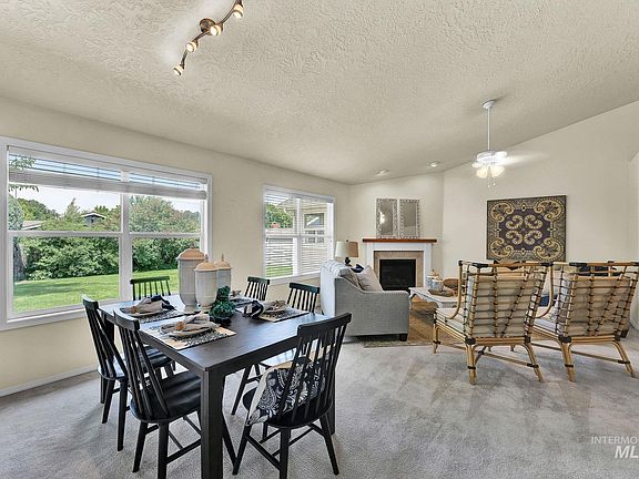 5th image of 323 Larkspur Ct