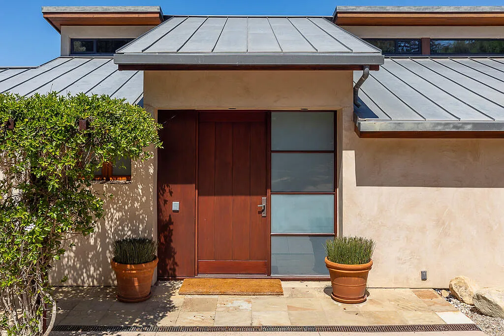 4 bed, 5.0 bath, 4074 sqft, $20,000 — Photo 4