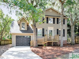 9 S Lake Dr, Savannah, GA 31410