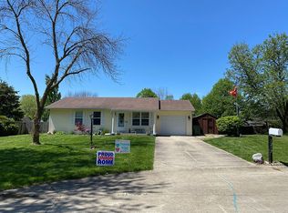 1213 Fox Ct, Mahomet, IL 61853