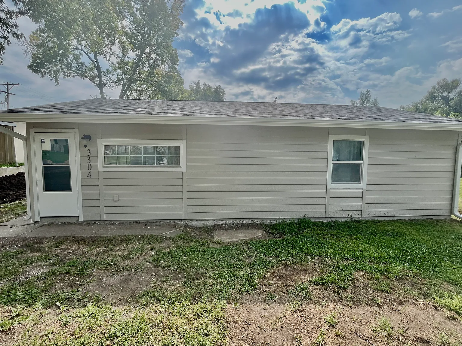 2 bed, 870 sqft, $1,100 — Photo 2