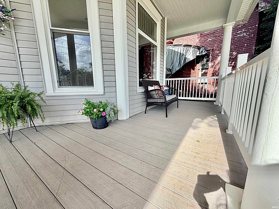 2nd image of 602 E Main St