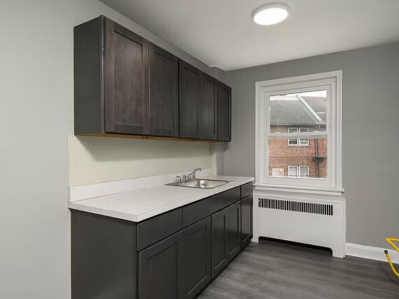 2nd image of 4903 Oxford Ave #3A