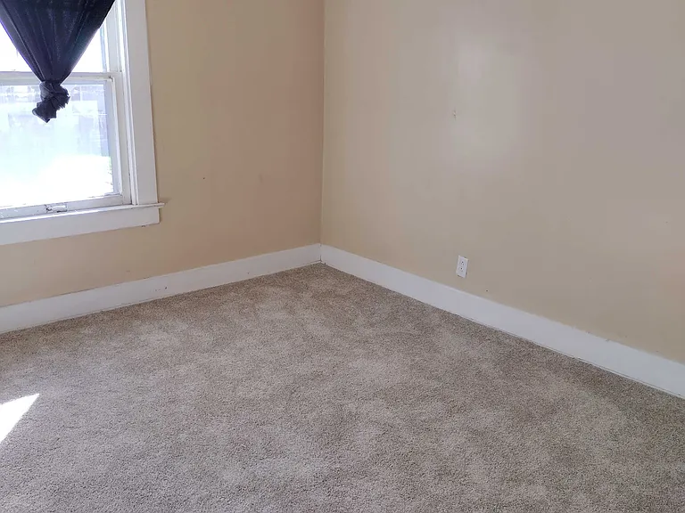 1748 Macomber St — Photo 11