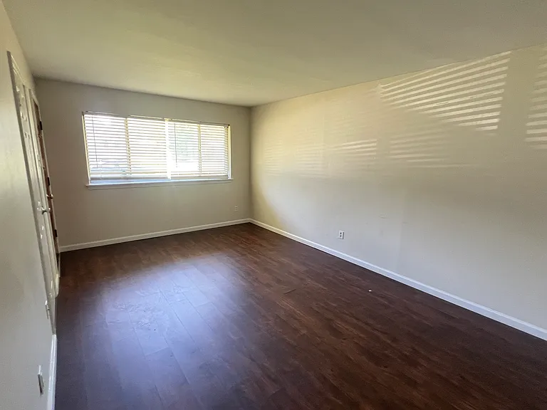 824 Loyola Dr #824 — Photo 16
