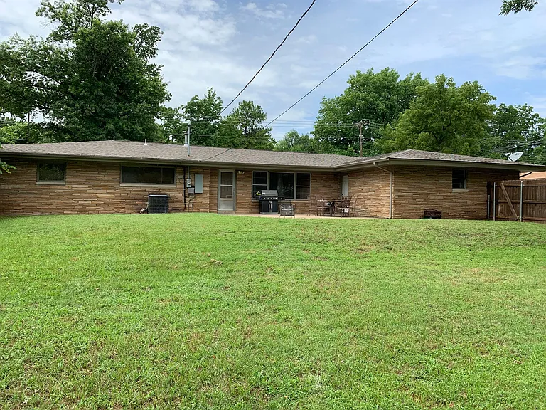 821 S Berry Rd — Photo 40