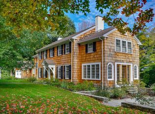 32 Longfellow Rd, Wellesley, MA 02481