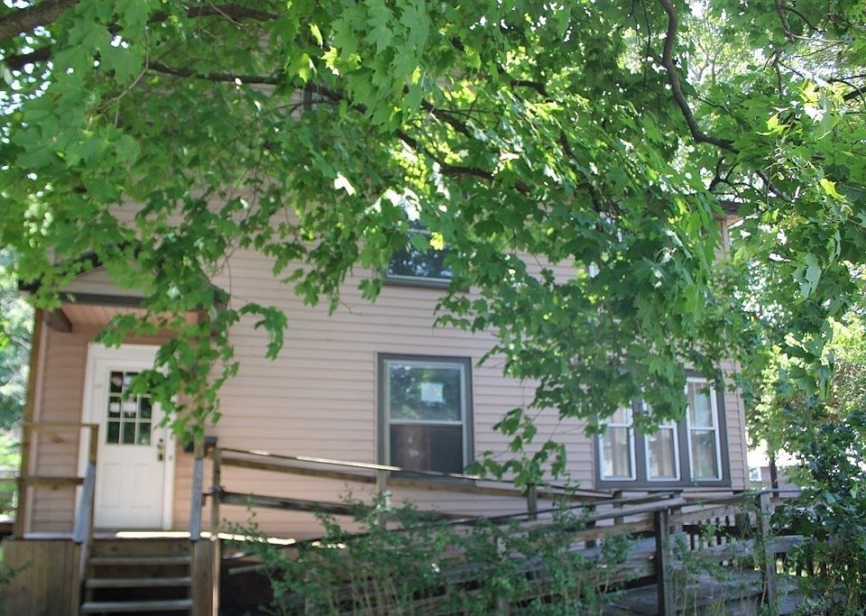 213 Chapman St, Greenfield, MA 01301 MLS 73145908 Zillow