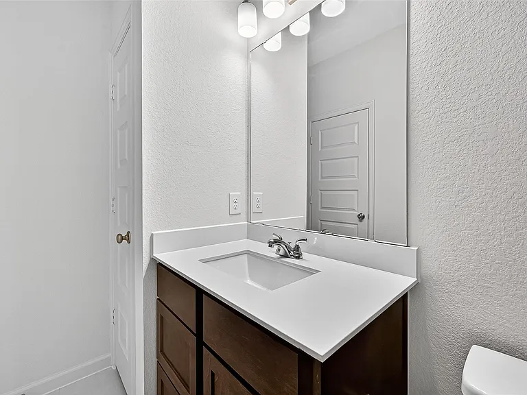 5019 Bowen Prairie Dr — Photo 39