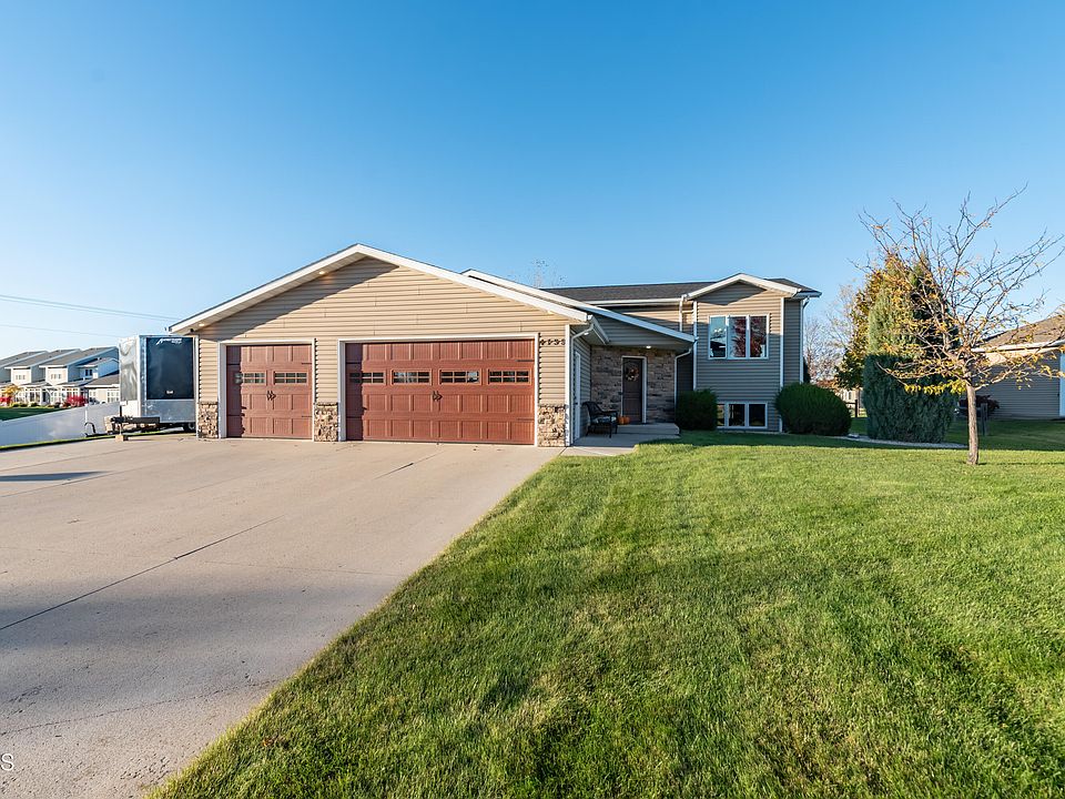 1st image of 4139 Bayport Pl SE