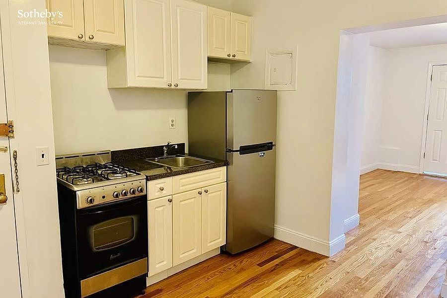 1st image of 2272 Broadway APT 3B