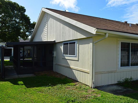 2nd image of 28 Bogey Cir