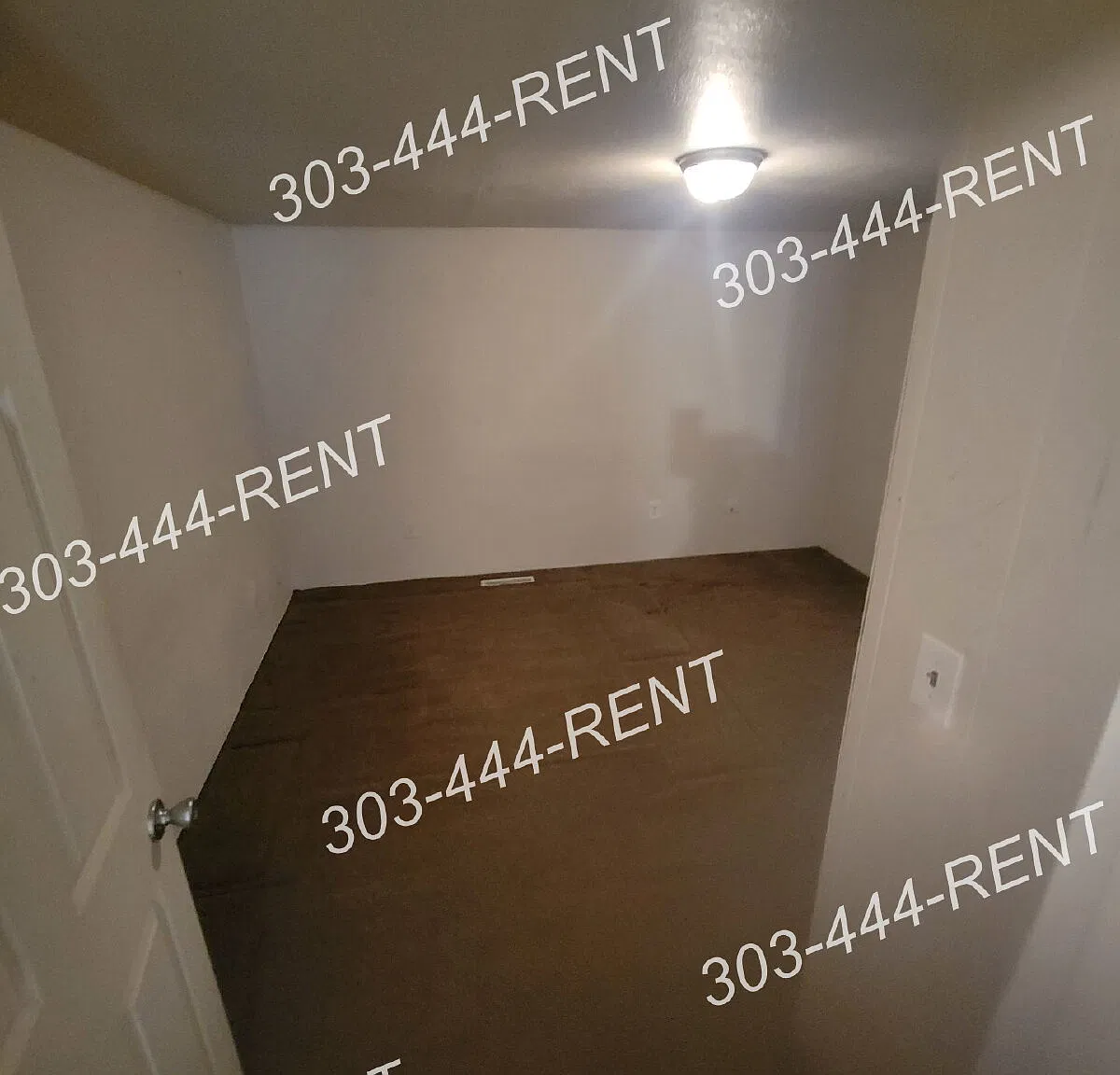 3 bed, 1.0 bath, 1272 sqft, $2,095 — Photo 3