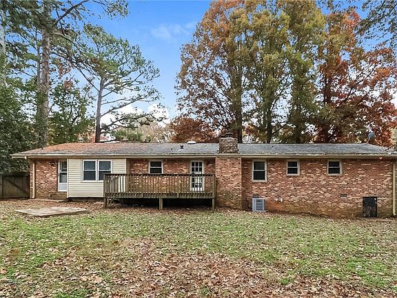 5th image of 2281 Plantation Ct