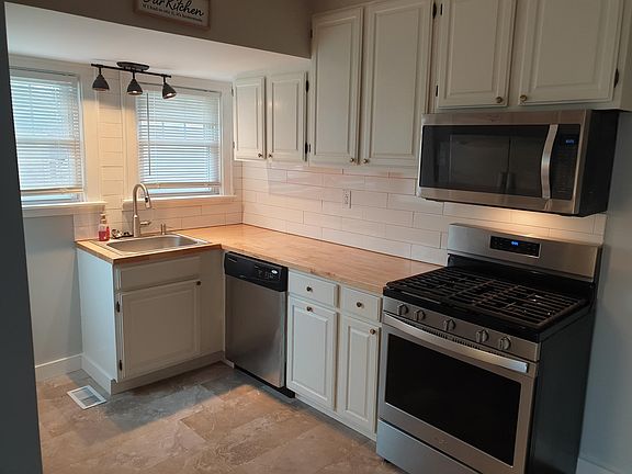 2nd image of 3668 Monfort Heights Dr