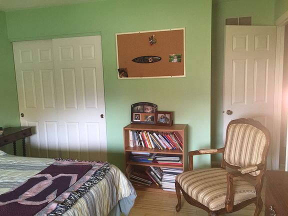 Upstairs bedroom2