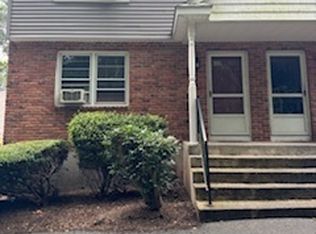 81 E Pattagansett Rd APT 60, Niantic, CT 06357