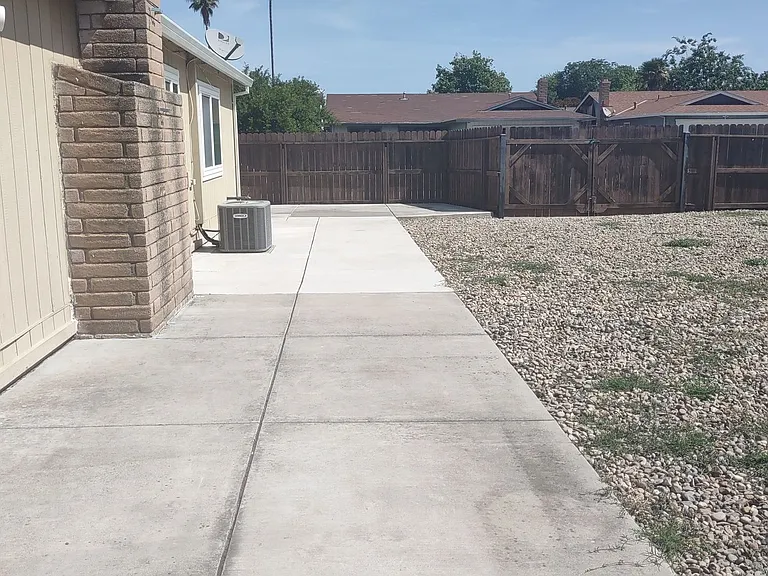 4111 Ozro Ct — Photo 27
