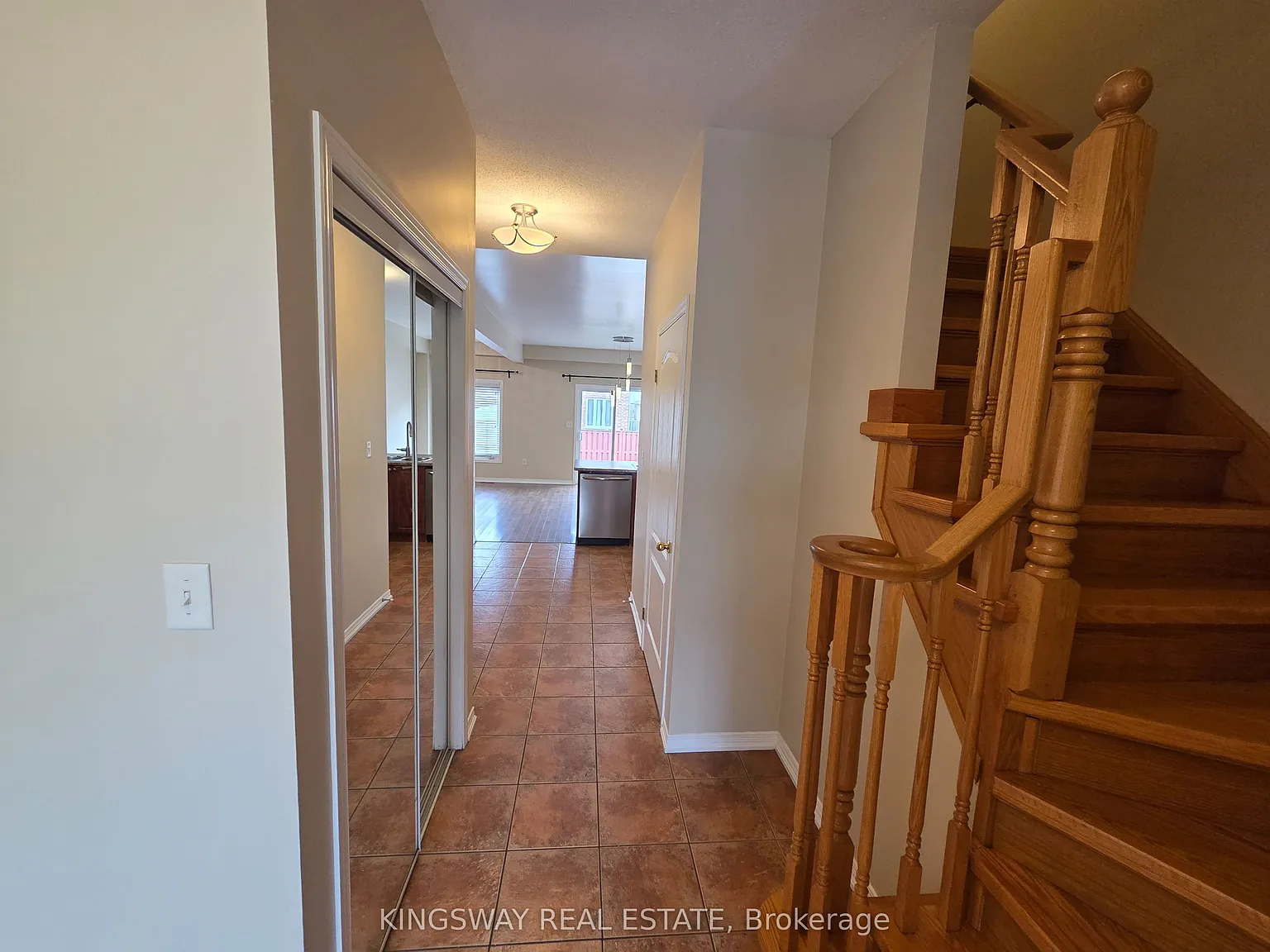 3 bed, $3,000 — Photo 4