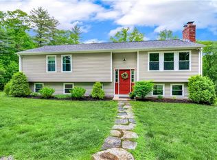 155 Foster Center Rd, Foster, RI 02825