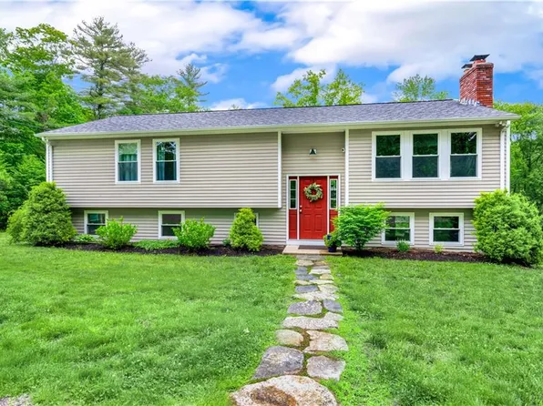 155 Foster Center Rd, Foster, RI 02825