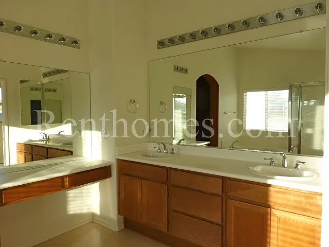 3216 Canyon View Dr — Photo 17
