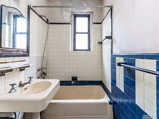 Sold by Douglas Elliman | media 22