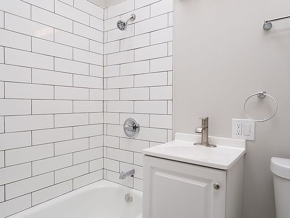 2nd image of 3400 University Ave SE #128
