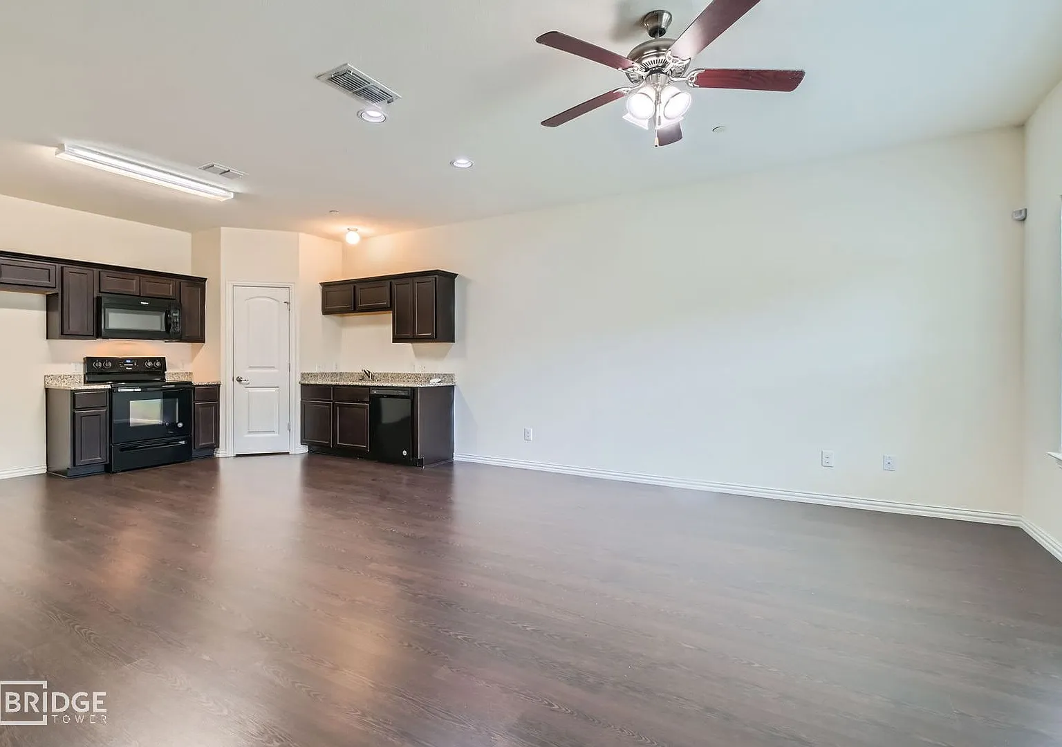 1349 Lake Crest Lane N, Lewisville, Texas 75057 — Photo 3