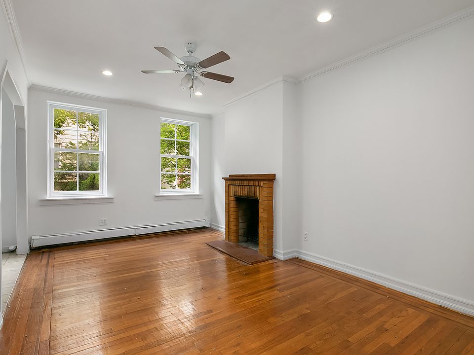 1st image of 275 W 4th St #2