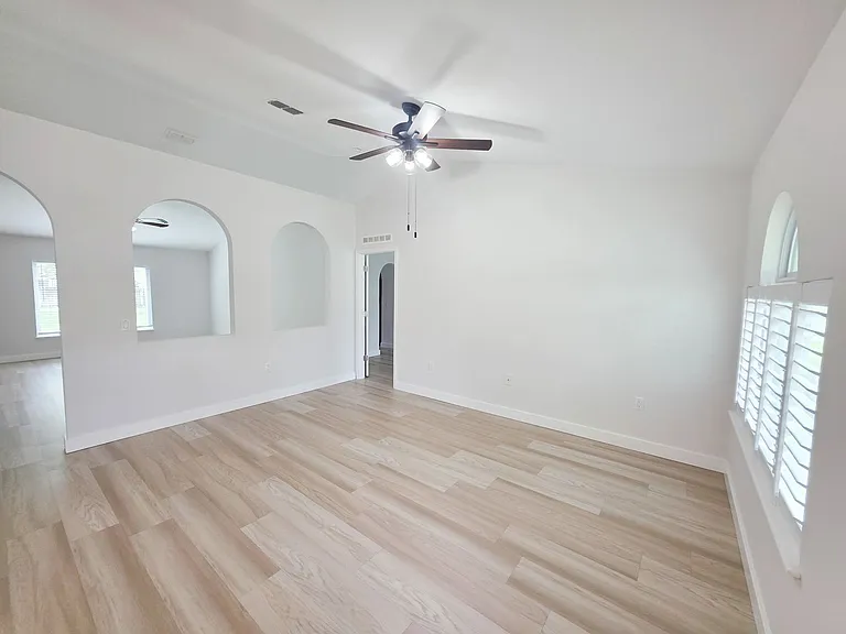 5230 Compass Pointe Cir — Photo 4