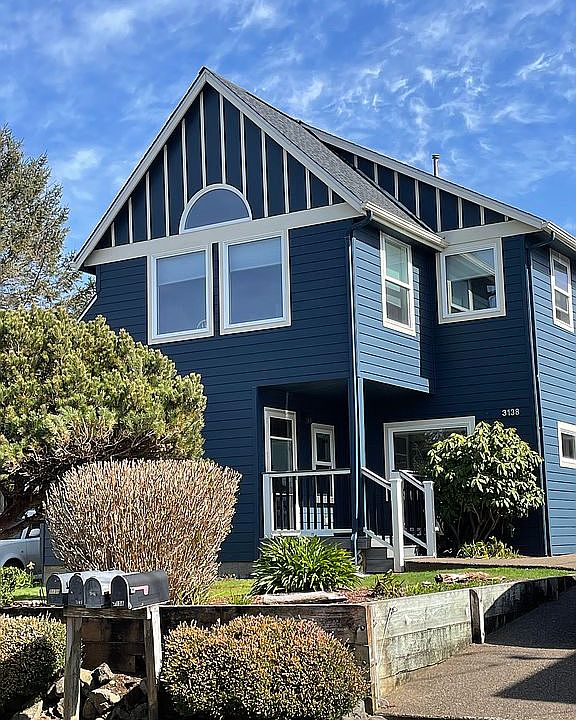 2nd image of 3138 SW Beach Ave