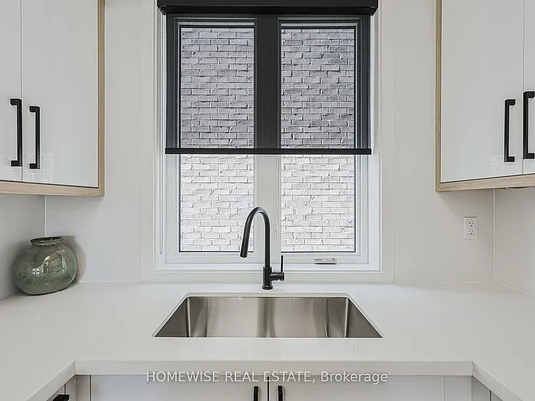 159 Locksley Ave — Photo 5