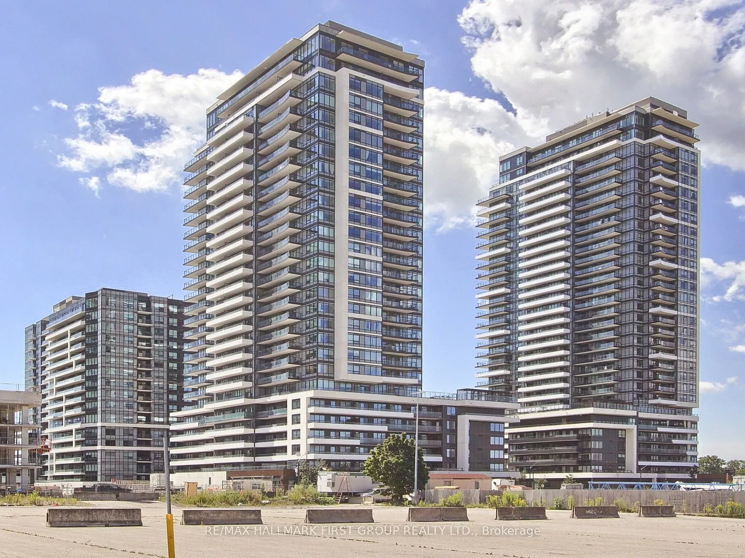 2 bed, $2,350 — Photo 1